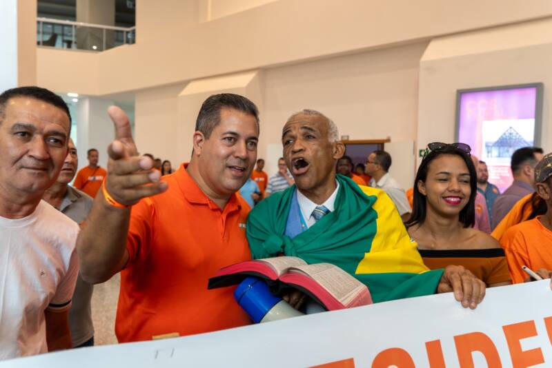 Eleições 2024: Léo Brito consolida apoio na Convenção Estadual do Avante. O evento contou com a presença do Governador Jerônimo Rodrigues e o ministro Rui Costa.