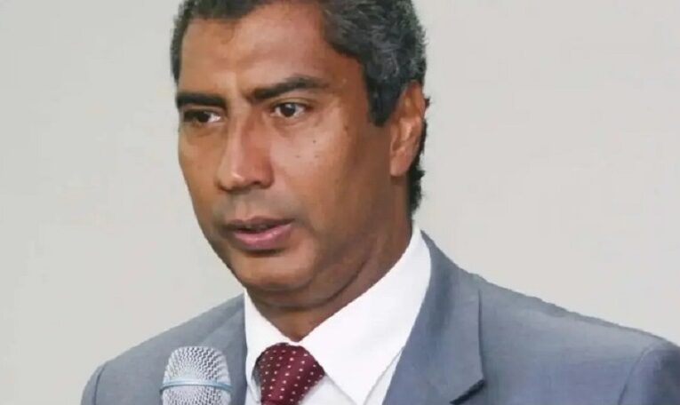 MP-BA confirma demissão de Almiro Sena do cargo de promotor após condenação por assédio sexual.